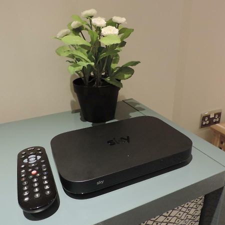 3 Bed Farnborough Air Accommodation Exteriör bild